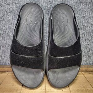 OOFOS Women's OOmega OOahh Ltd Black Posh Women's Size 9 US Black Sandals